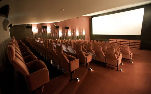 Studio 2 eli "Punainen sali"